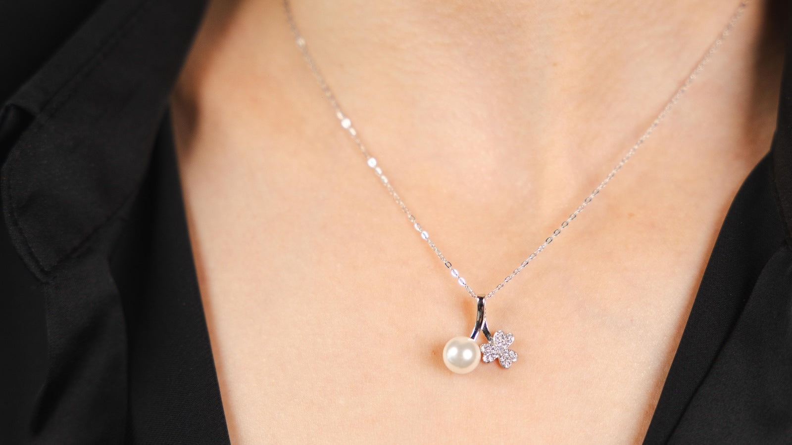 Pearl Bloom Necklace