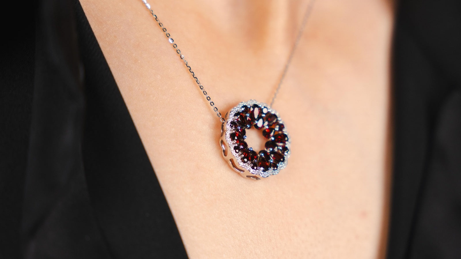 Scarlet Radiance Pendant