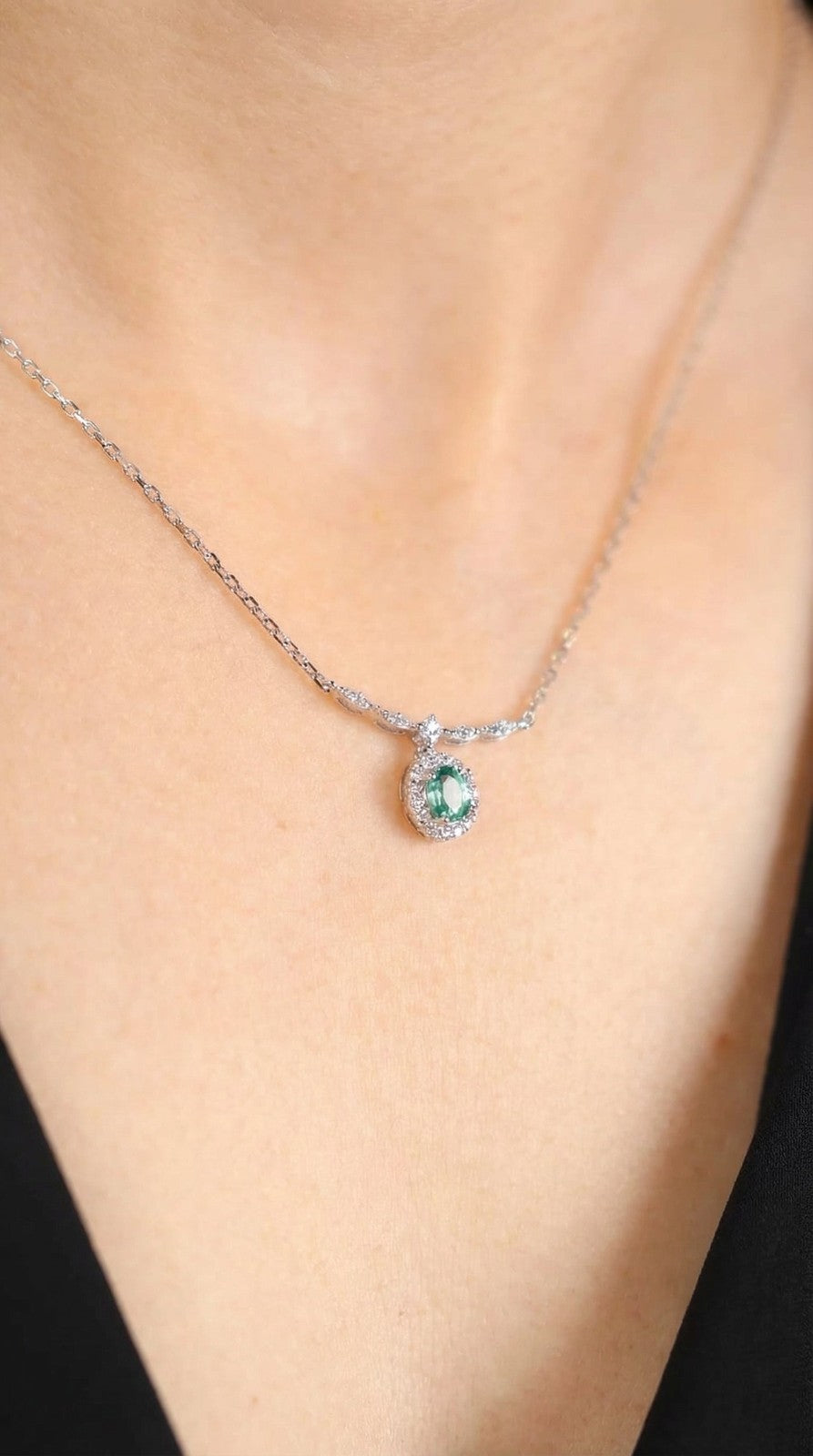 Emerald Lumina Pendant
